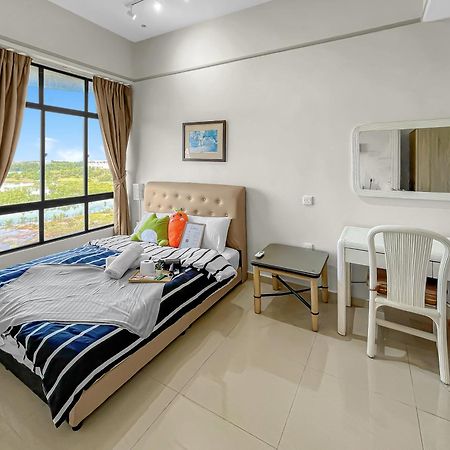1 Bedroom Apartment, Melaka Cbd Town Center- Hosted By Private Locals Resident, Balcony With City Skyline View Or Seaview, Opposite Malls, Tv Box, 5 Minutes To Jonker Street, Zewnętrze zdjęcie