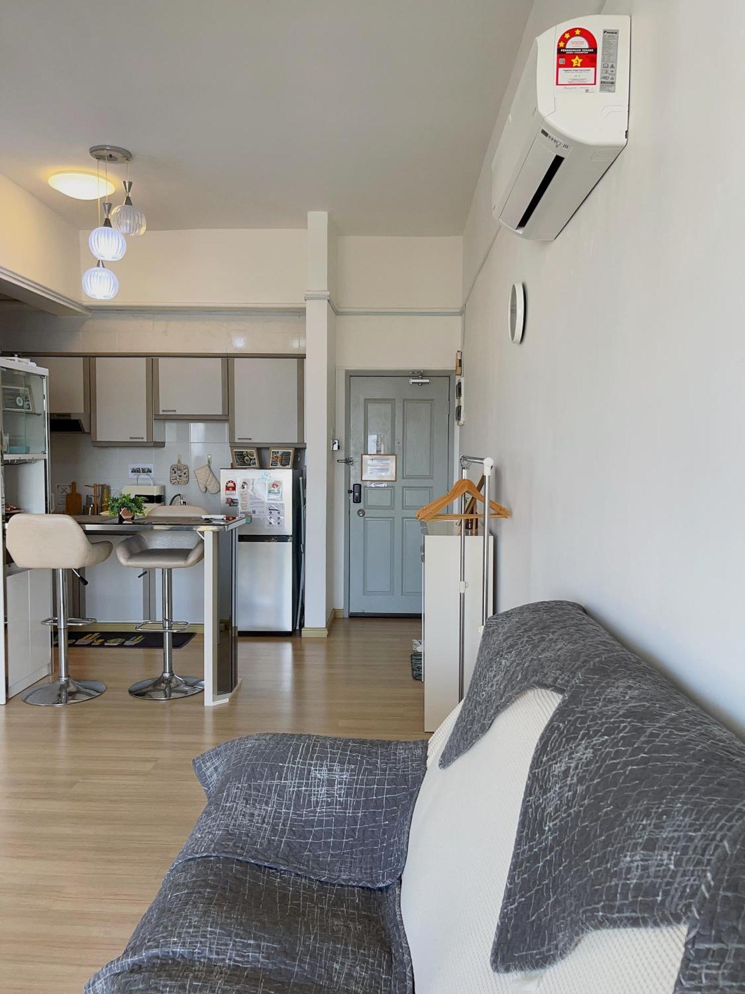 1 Bedroom Apartment, Melaka Cbd Town Center- Hosted By Private Locals Resident, Balcony With City Skyline View Or Seaview, Opposite Malls, Tv Box, 5 Minutes To Jonker Street, Zewnętrze zdjęcie